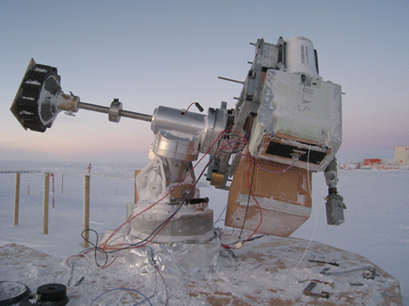 Objekt: LUAN-Teleskop auf Astro-Physics Telescope Mount 3600GTO / Ort: Antarktis / Aussentemperatur: -75°C / gefühlte Temperatur: unerträglich